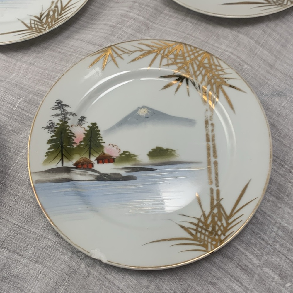 Set of four Kutani Hand Painted Porcelain Mt Fuji Gold Bamboo 6.5” salad plate - Picture 3 of 4